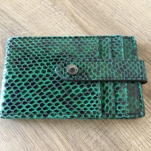 Aimee Kestenberg Green Snakeskin Card Holder - Picture 1 of 4